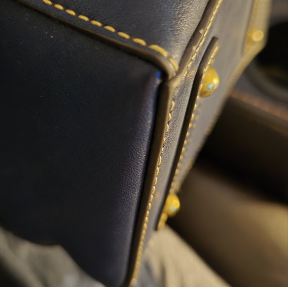 Dooney & Bourke purse - Picture 15 of 16